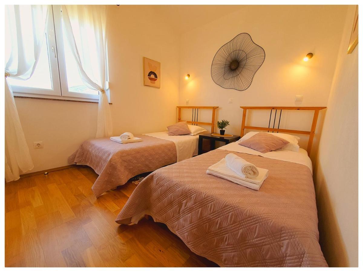 Apartman Mila Barbat na Rabu Экстерьер фото